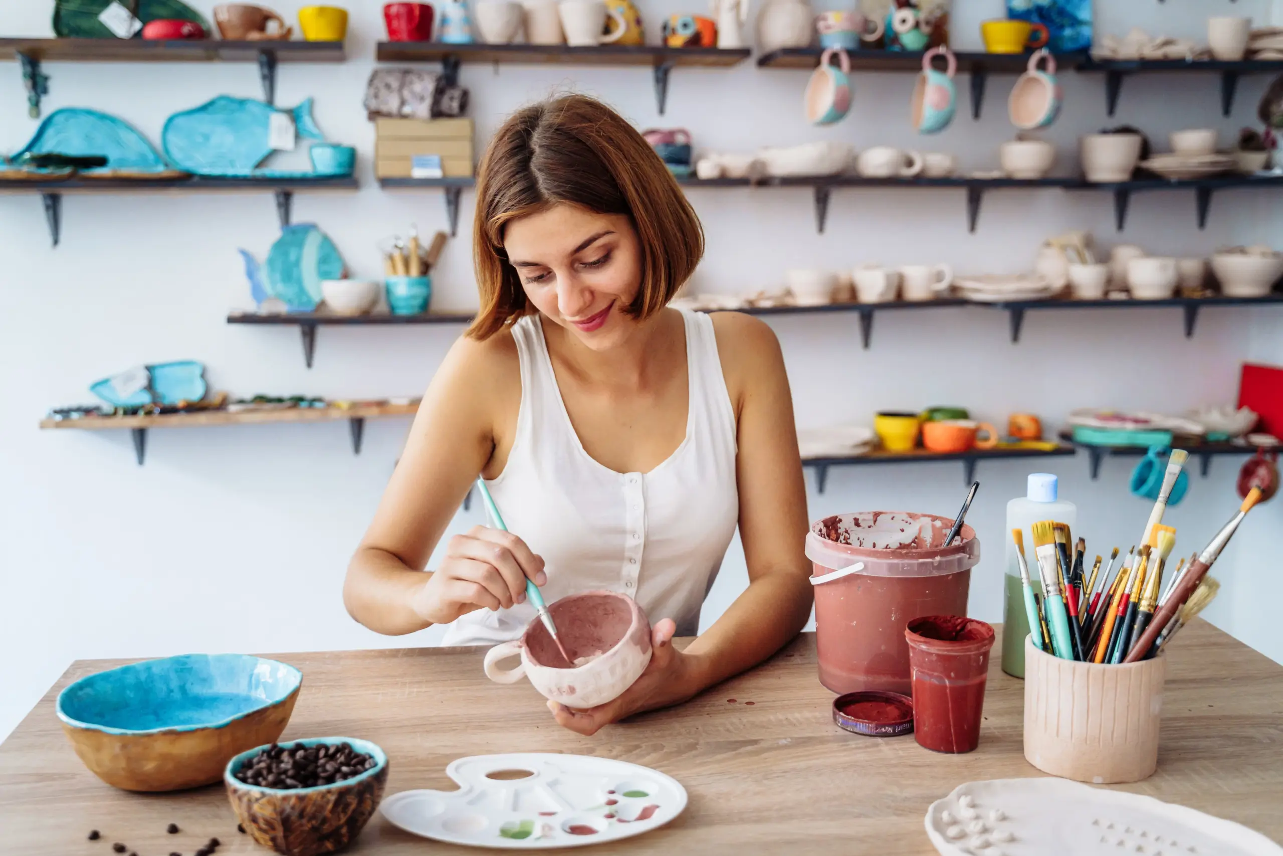 art therapy for addiction recovery session with painting materials
