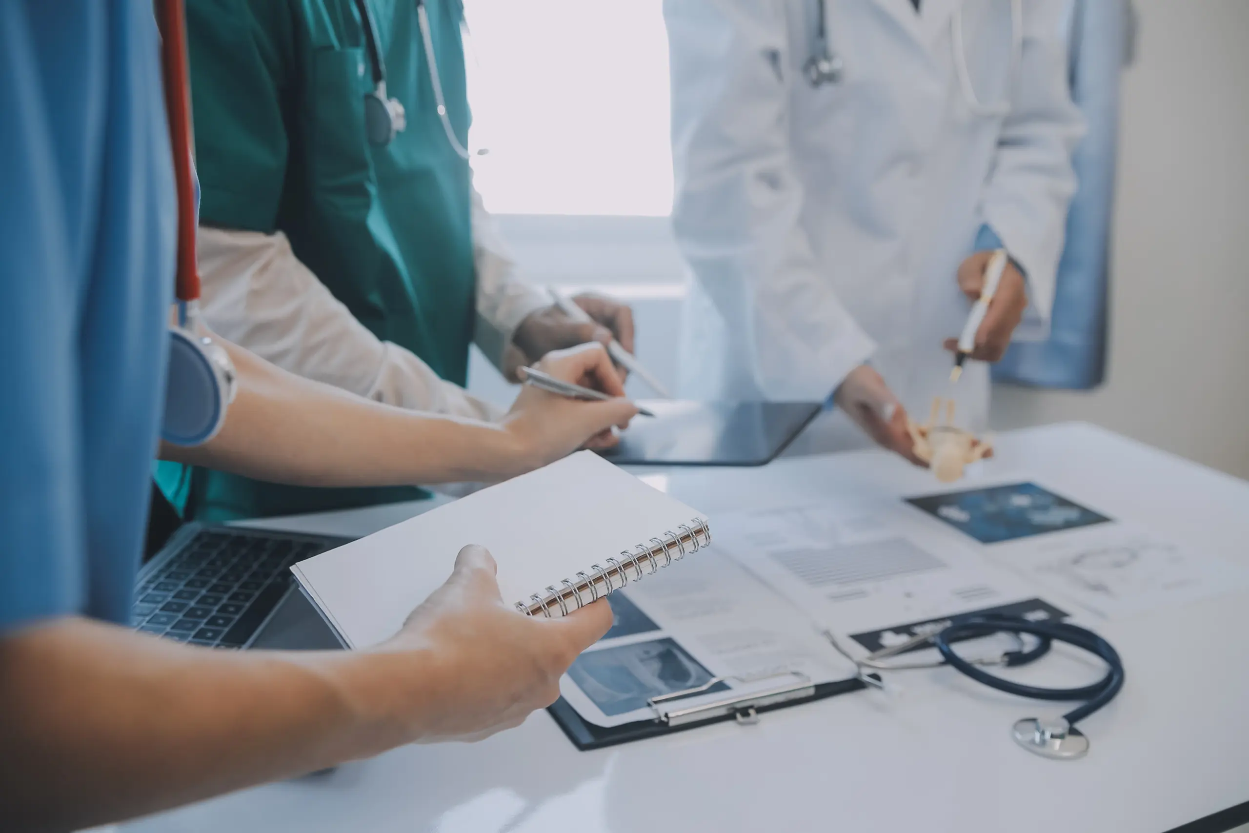 integrated recovery team including psychiatrist and therapist Casa Leona